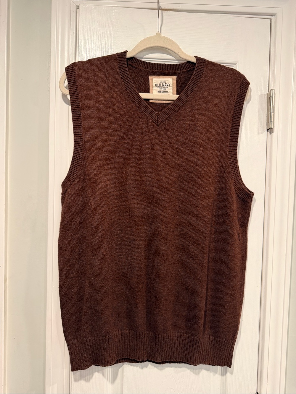 Old Navy Size M Brown Knit Cotton Cashmere V Neck Sweater Vest Preppy Classic